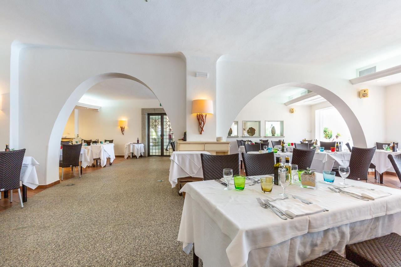 Hotel Flamingo Santa Margherita di Pula Exterior photo