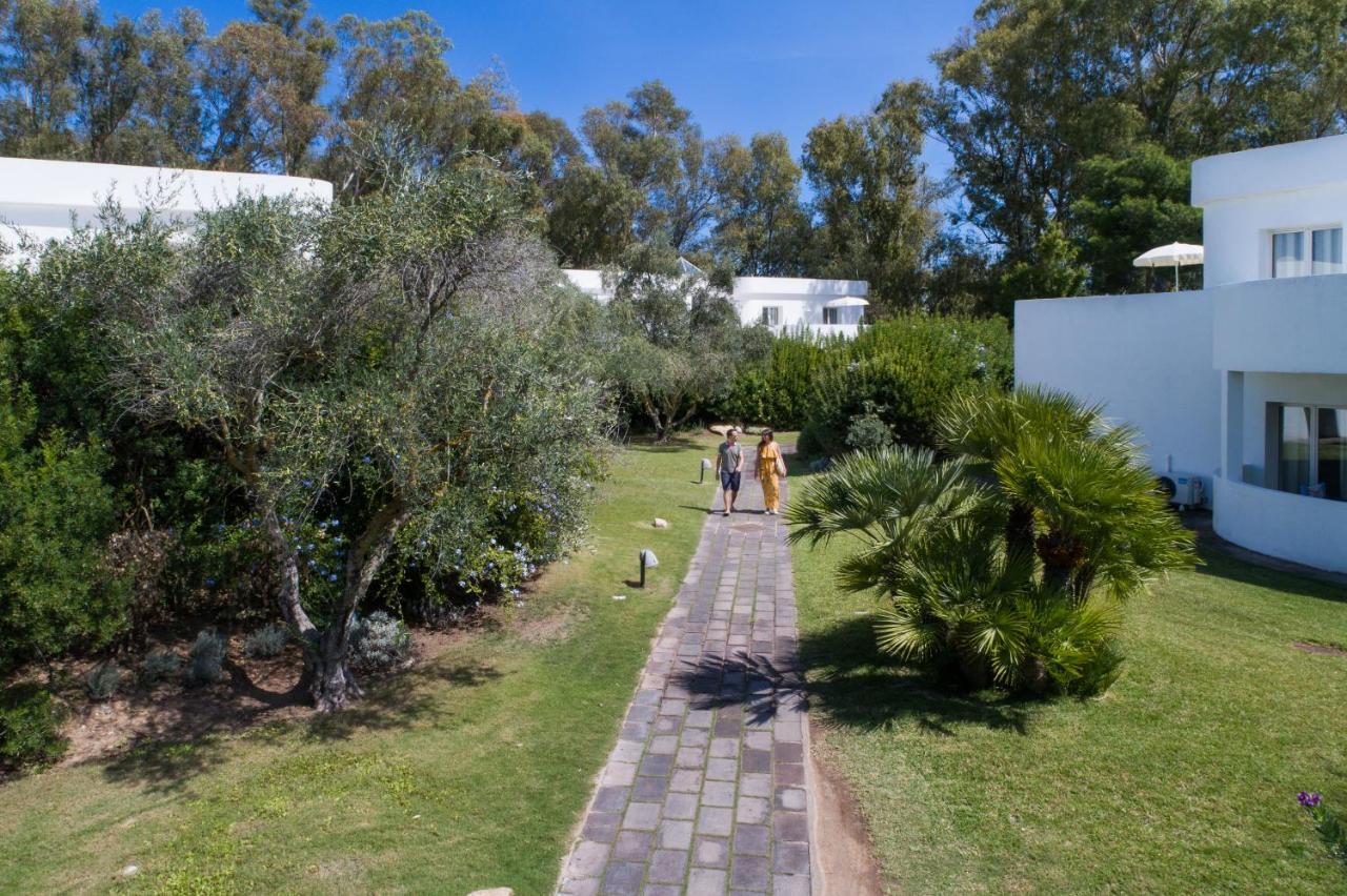 Hotel Flamingo Santa Margherita di Pula Exterior photo